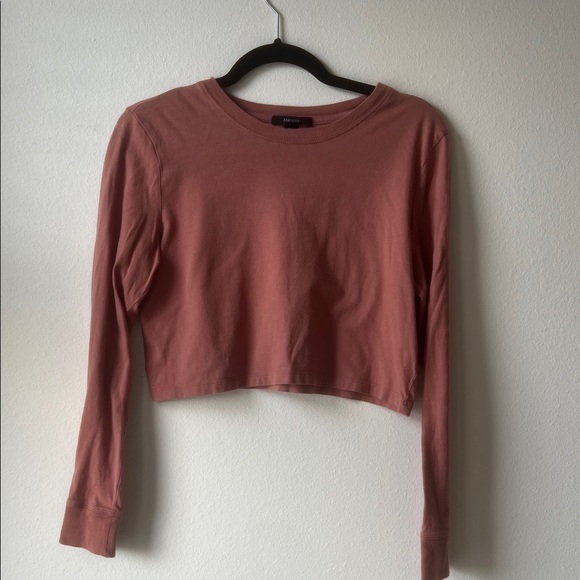 Forever 21 Tops - Forever 21 Salmon Long Sleeve Crop Top